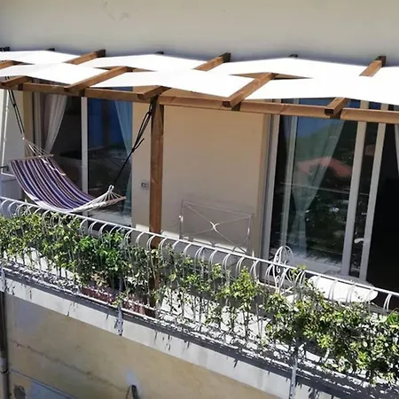 Apartment Il Balcone Su Montecristo, Bike Friendly - Goelba *