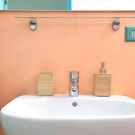 Apartment Il Balcone Su Montecristo, Bike Friendly - Goelba