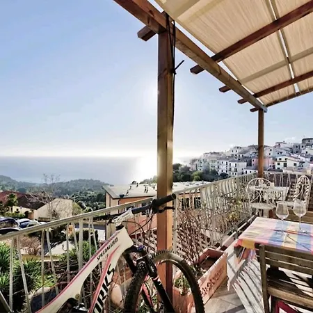 Apartment Il Balcone Su Montecristo, Bike Friendly - Goelba